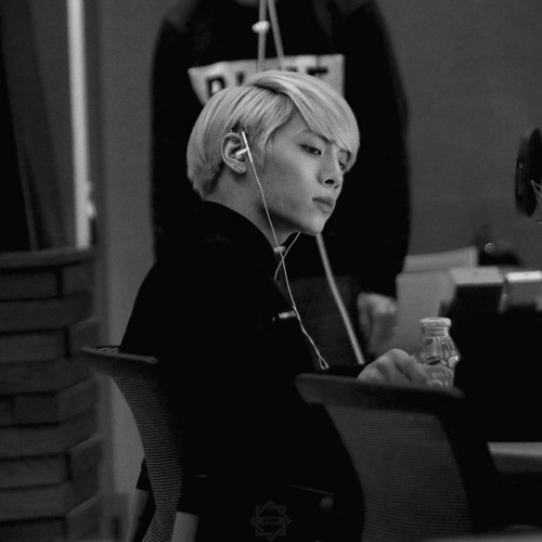 150410 Jonghyun - 산하엽(Skeleton Flower)