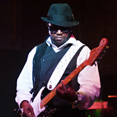 16 Track 16 "Take Me Away"