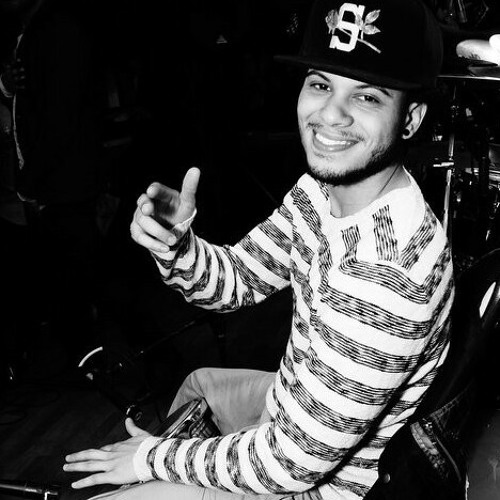 Karlos Rose - No Te Quiero Ver Con El En Vivo at El Tina