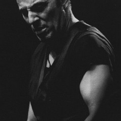 Bruce Springsteen - Racing In The Street
