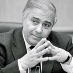 عيناكِ أرضٌ لا تخون - فاروق جويدة