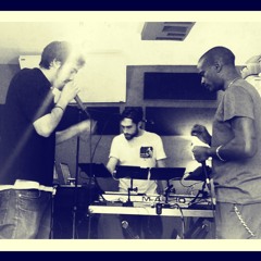Beardyman vs Dizraeli & LeeN  (100% freestyle, unplanned, unrehearsed, unrestrained)