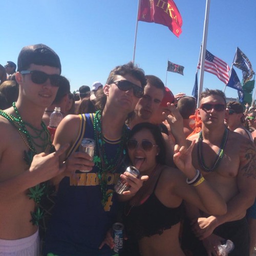 KiD CuDi Feat. 88keys- Wasting My Minutes