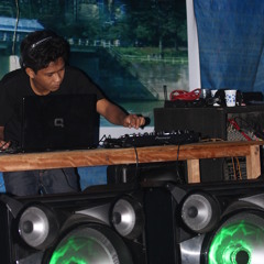 DJ makathink v8-RMC-bakar roomnya