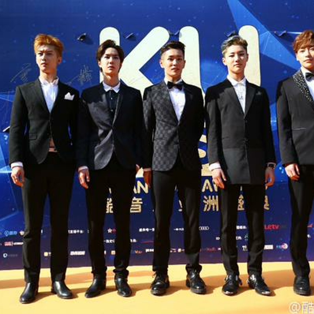 Listen to UNIQ - Listen To Me (Chinese) by YIBOseyo in