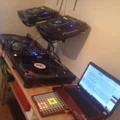 Old School Hard House Set