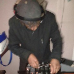 Deejay Lill Fox funana