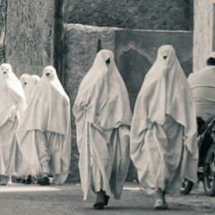 ~ معقده لأنها ماتغازل ~