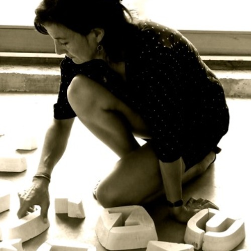 Between the Lines - Agnès Thurnauer