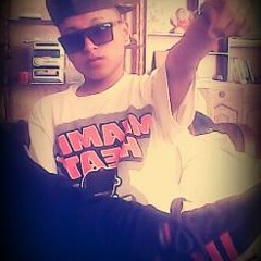 AndO buscandO un amOor  <3