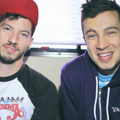 |-/