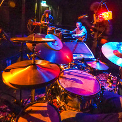 Dub'n Kafi vs Fuckintosh