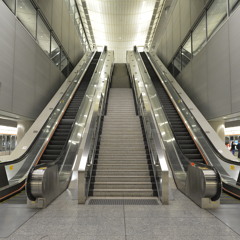 MTR Escalator Safety Tip