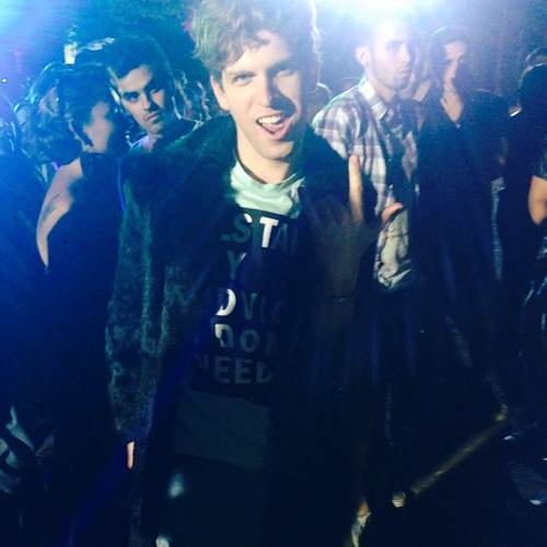 Jugando Some Tech for you at Coco tu coco yo