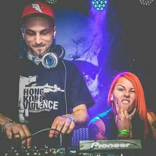 RAMPAGED (NL) Vs KHAOZ KATE (GER) TOXIC SICKNESS RESIDENCY SHOW #8 / 1ST MAY / 2015