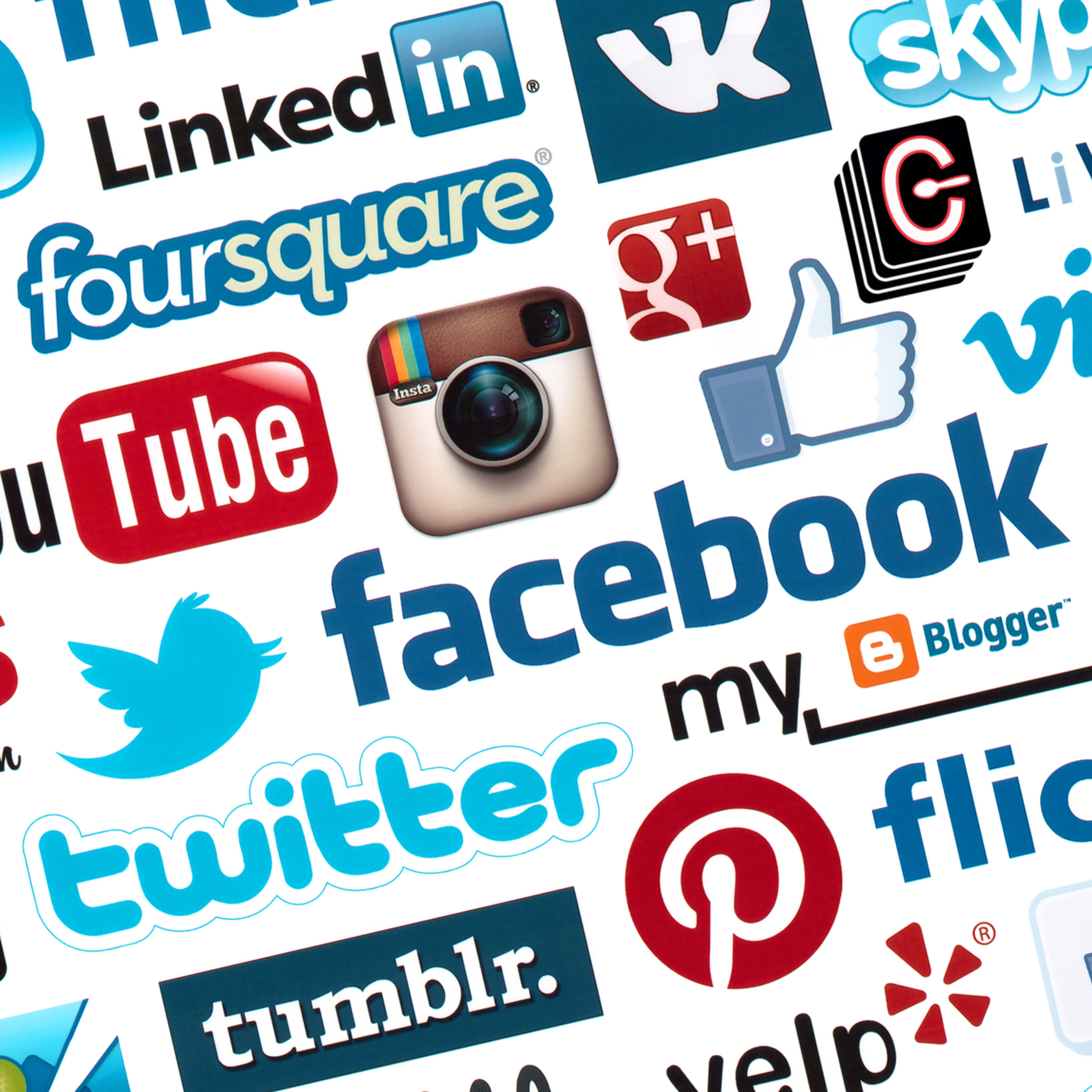 Facebook 1on1 video chat, Twitter leak, Instagram lets you search emojis