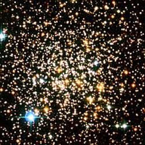 Stream Axl Rose surprises guests with a quick cover on piano by