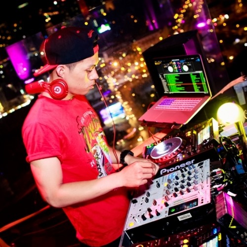 Deep House vol 2 at Air 360 Sky Bar - Dj Tinô on the mix