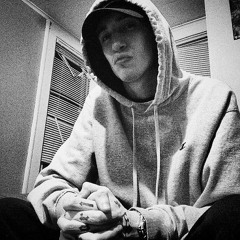 Fly by Malicious Dee