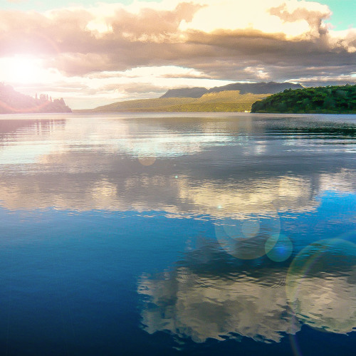 Crystal Harbour - by isunray & Raymond Hayter