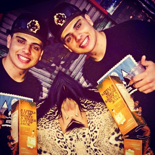 Mc Jerry Smith - Vem Vem { DJCAAIO DOOG & DJRICARDO DAHORA }