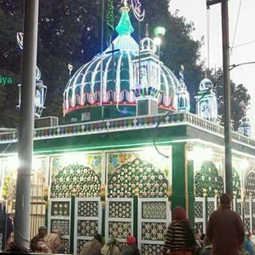 Uth adhi raati Azmat Sabri at Sabri Darbar Kalas Shareef