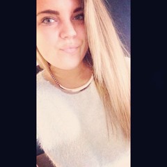 -Pretty Raverr Girl-