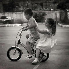 أنا و أخي - أغنية المقدمة