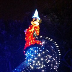 Disney paint the night parade