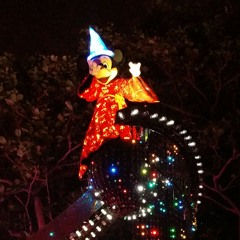 Disney paint the night parade