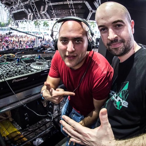 Aly & Fila vs Nadia Ali vs John O' Callaghan & John Askew  - Stressed Laily