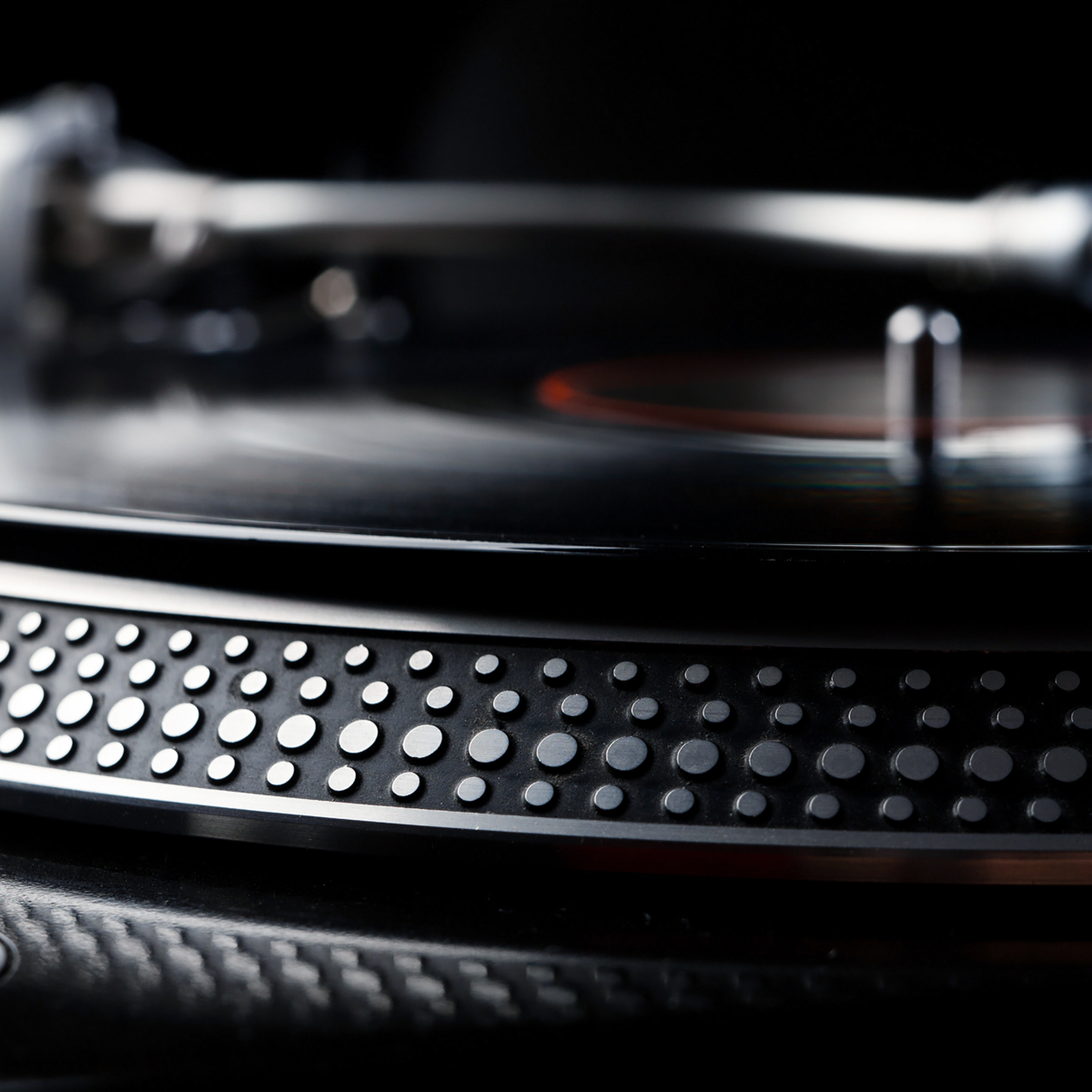 Tech-House Sensation