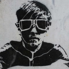 Nest feat. Phi-Life Cypher