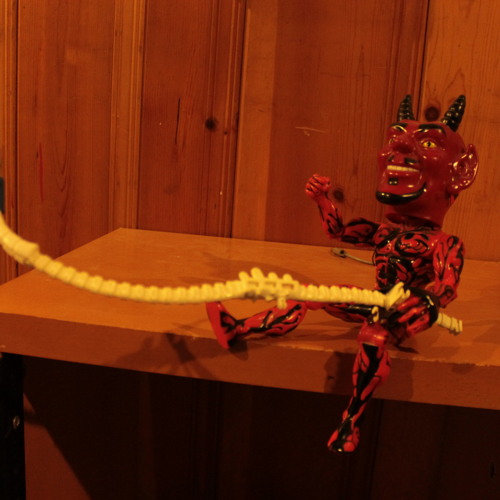 N3wtTroN - Devilfishing