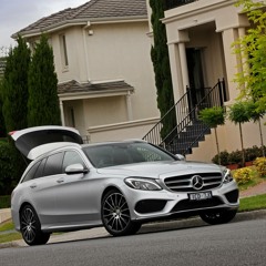 Mercedes C - Class Station Wagon - Looks good, goes well