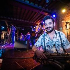 Me Cago En El Amor (© Tonino Carotone)