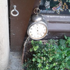 Binaural Stealth Recording: Clock Store, Prague