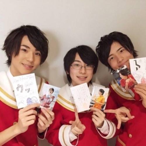赤い箱のクラッカー Let S Party Miura Kairi Abe Yuma Inoue Yuki By Shohari Zenhari 赤い箱のクラッカー Let S Party Miura Kairi Abe Yuma Inoue Yuki By Shohari Zenhari