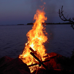 BURNING BONFIRE1 (24.05.15)