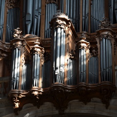 pipe organ