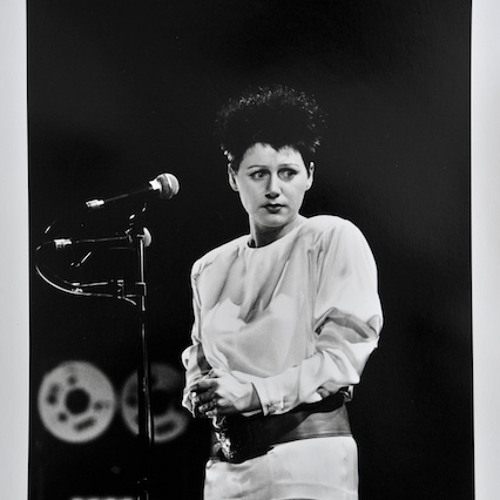 Elizabeth Fraser - "Blue Bell Knoll" Live [Bath 2012]