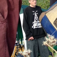 Please DO feed the lizard