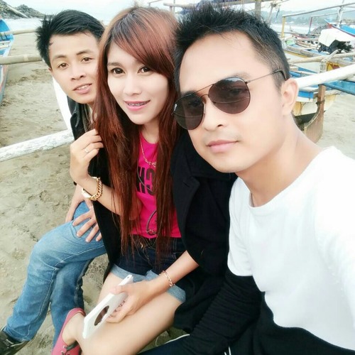 Antara teman dan kasih  at Roma irama cover