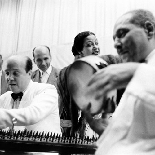 أم كلثوم - انت اللى شاغل البال - عودت عينى