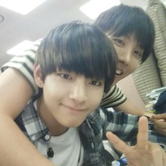 BTS  -  안아줘 (Hug me) Cover by V & j-hope.mp3