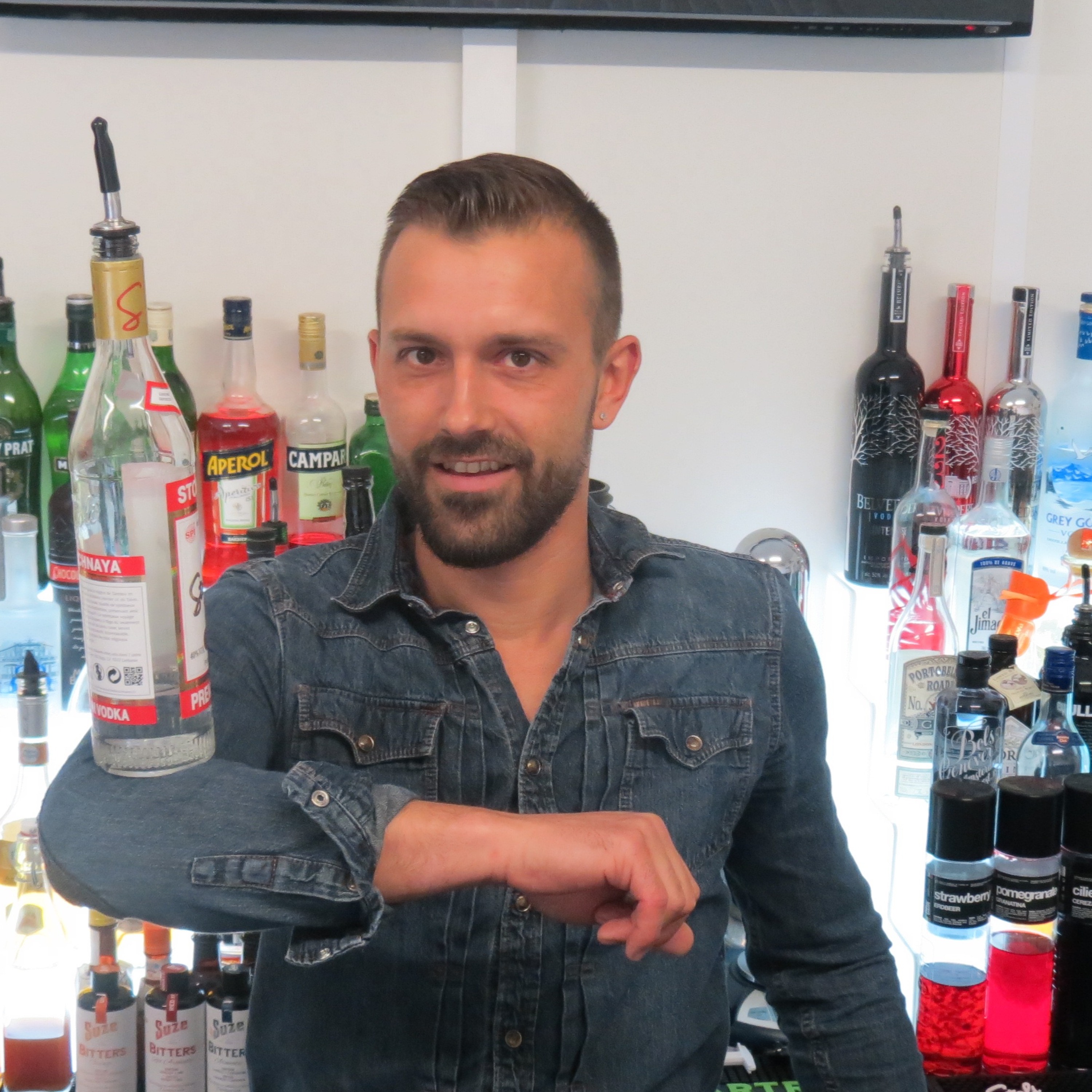 Interview De Nicolas Lopez - Fondateur de l'école du bar à Lattes episode artwork