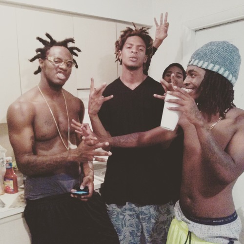 HURT FT JUVIEE DA DON & ACE JUVIEE *PULL UP*(prod by Treallion Beats)