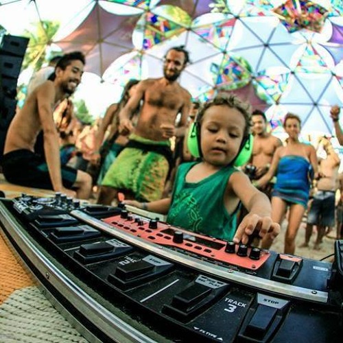 Hi-Tech Moms (150bpm)