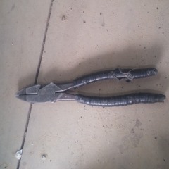 뺀찌 (Pliers)