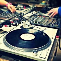 Special Set 4 Vinyl Decks__NoNiuN  VS Juanjo Carrión__NON STOP VINYL